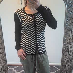Chic Black and White Chevron Women's Cardigan
